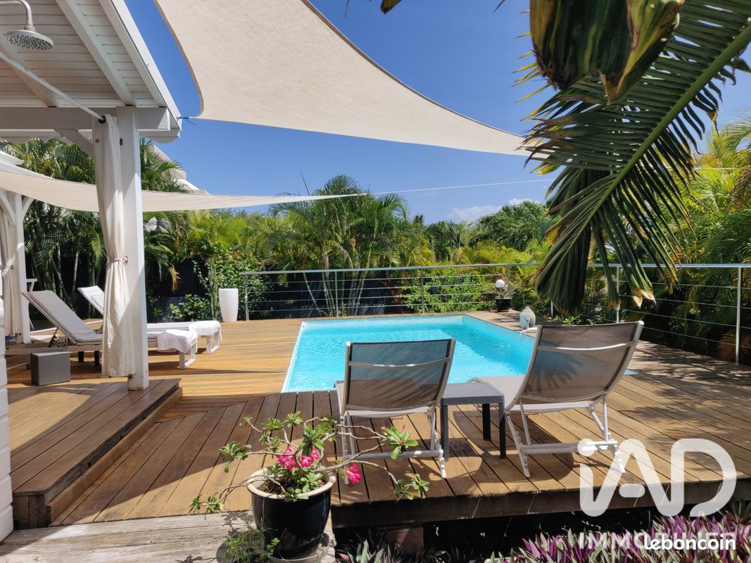 Maison 6 pièces 159 m² · à Sainte-Anne · 159 m² · 629 000 €