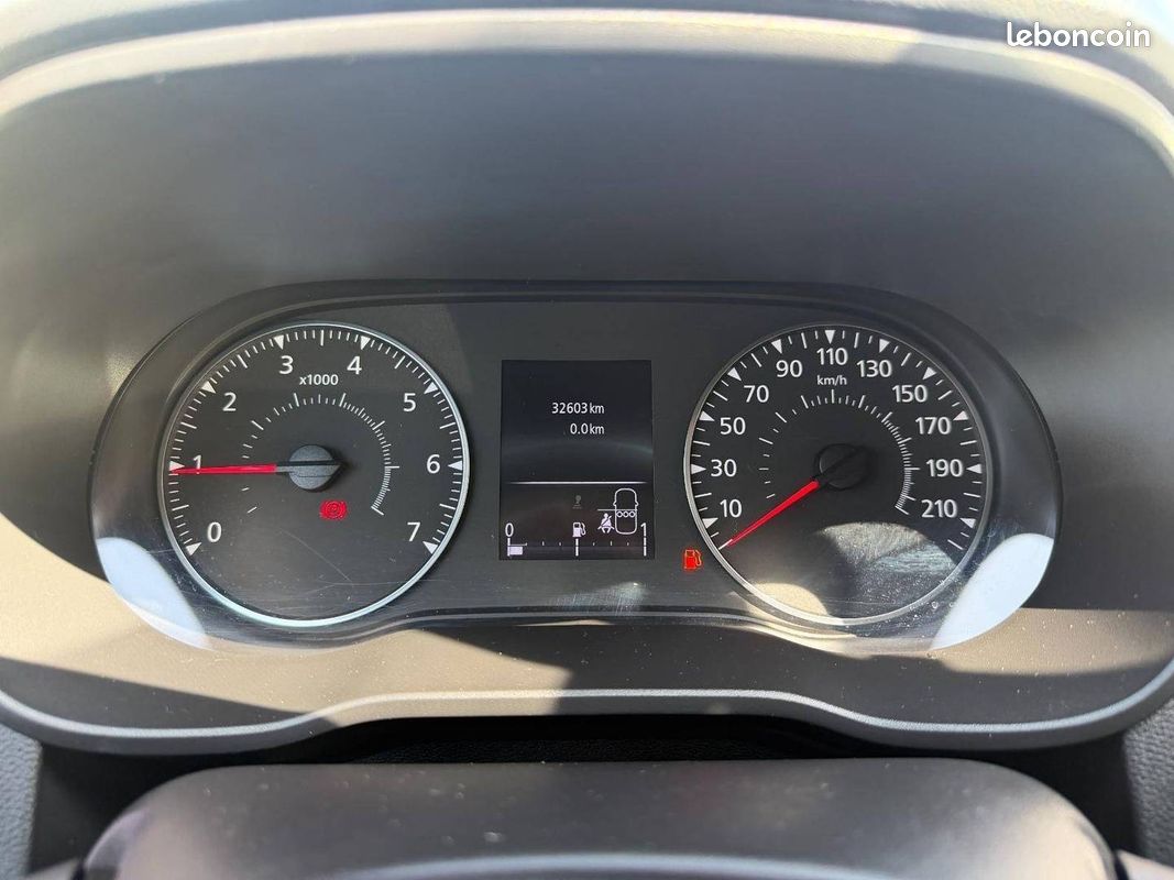 DACIA Duster ECO-G 100 4x2 Prestige + (image 28)