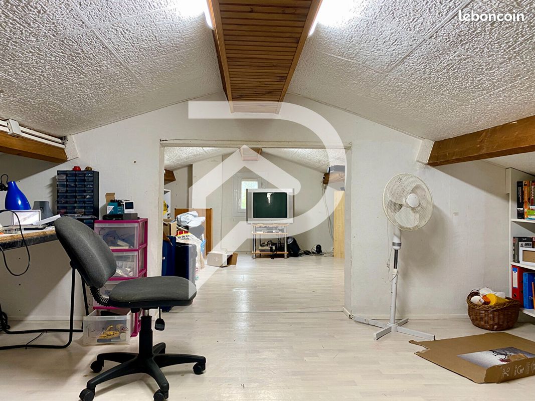 Maison 8 pièces 174 m² - La Crèche 79260 (image principale 6)