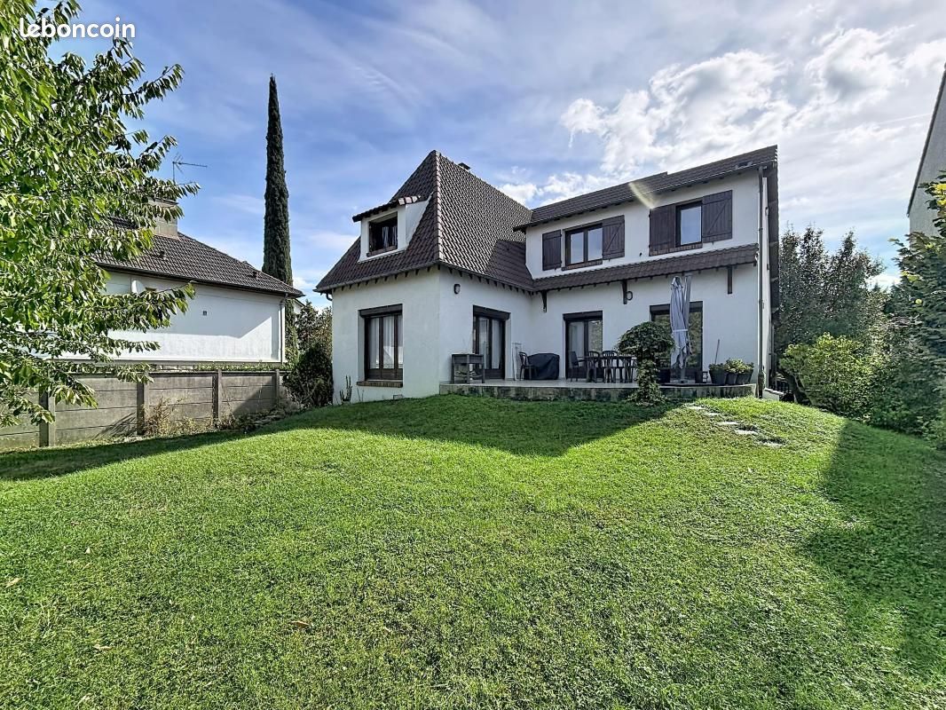 Maison 7 pièces 162 m² · à Bry-sur-Marne · 162 m² · 1 050 000 €