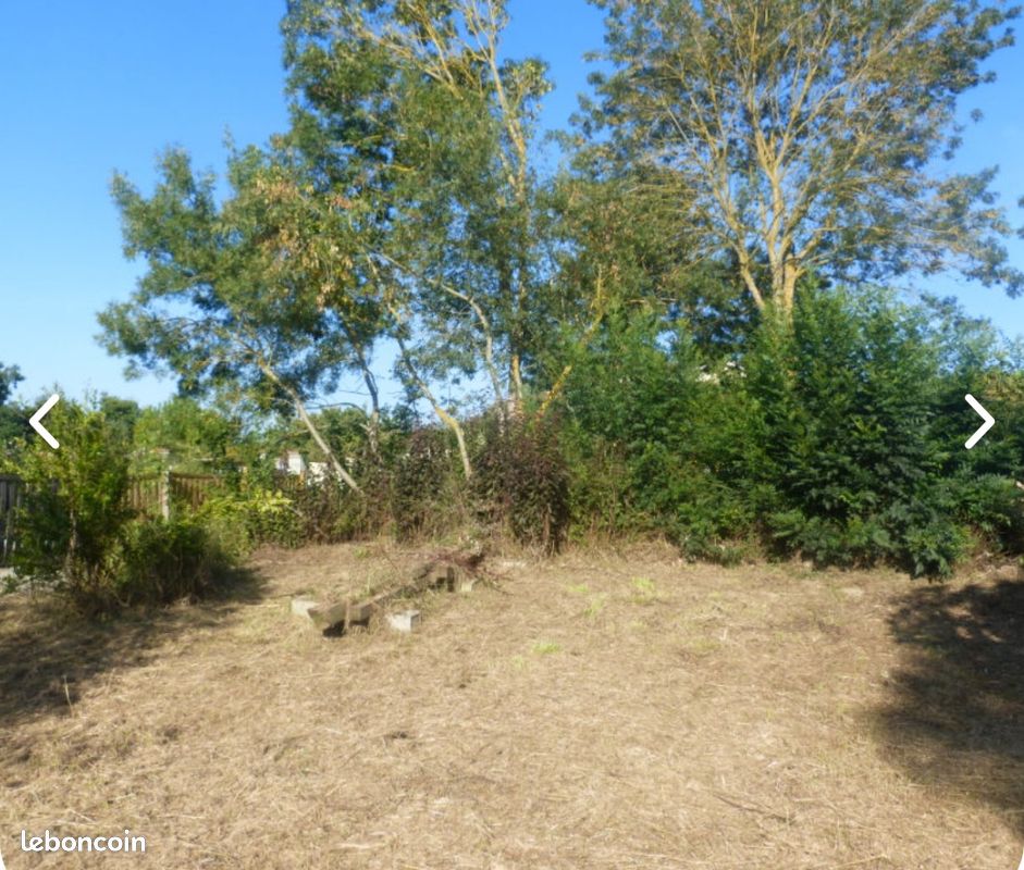 Terrain 900m2 Castillon saves · à Castillon-Savès · 78 000 €