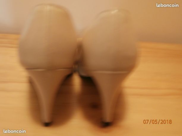 Escarpins blancs (image 3)