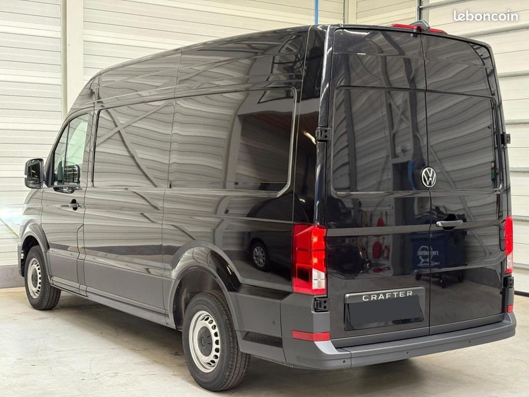 Volkswagen crafter ii (2) fourgon van 2.0 tdi 177 business l3h3 35 bva8 attelage / camera / plancher bois (image 4)