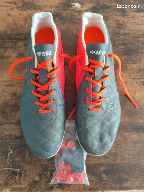 Chaussures football crampons Sport Plein air