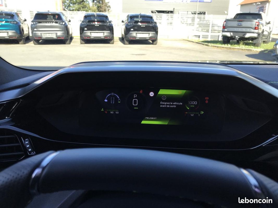 PEUGEOT 308 Hybrid 145 e-DCS6 GT (image 24)