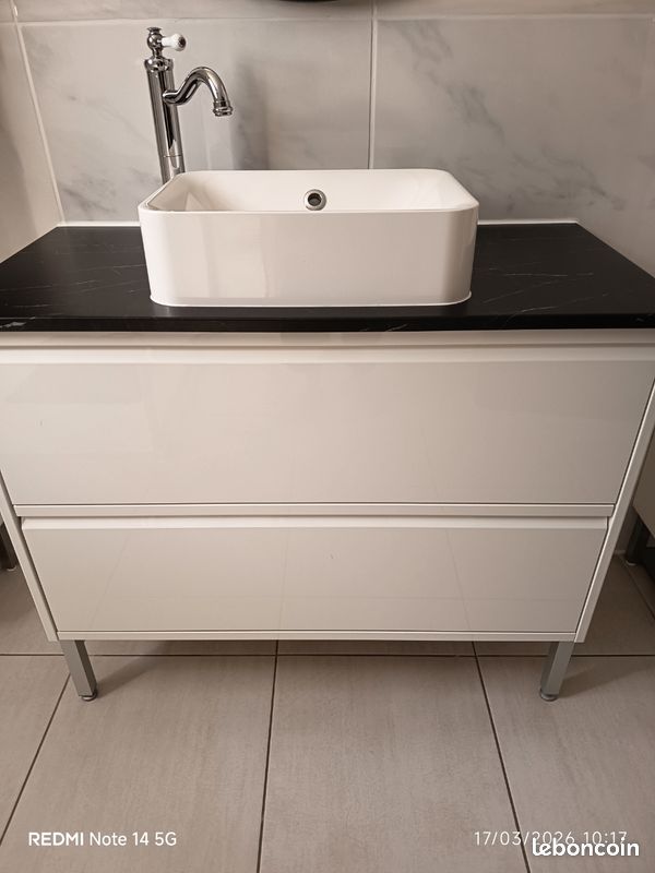 Meuble vasque avec robinet (image 2)