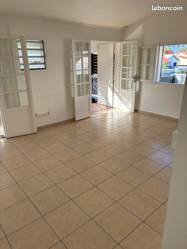 Appartement 3 pièces 70 m² · à Saint-André · 70 m² · 715 €