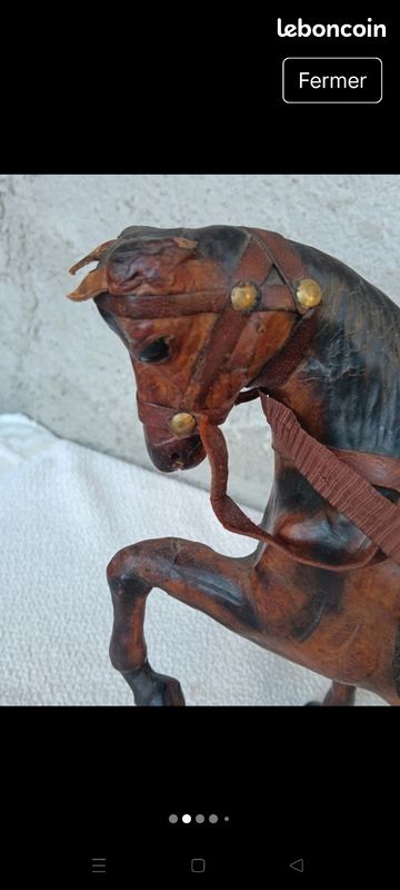 Cheval ancien en cuir (image 2)