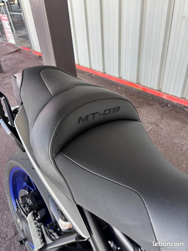 Yamaha MT-09 SP 850 cm3 (image 2)