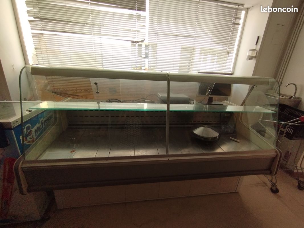 Vitrine (image 1)