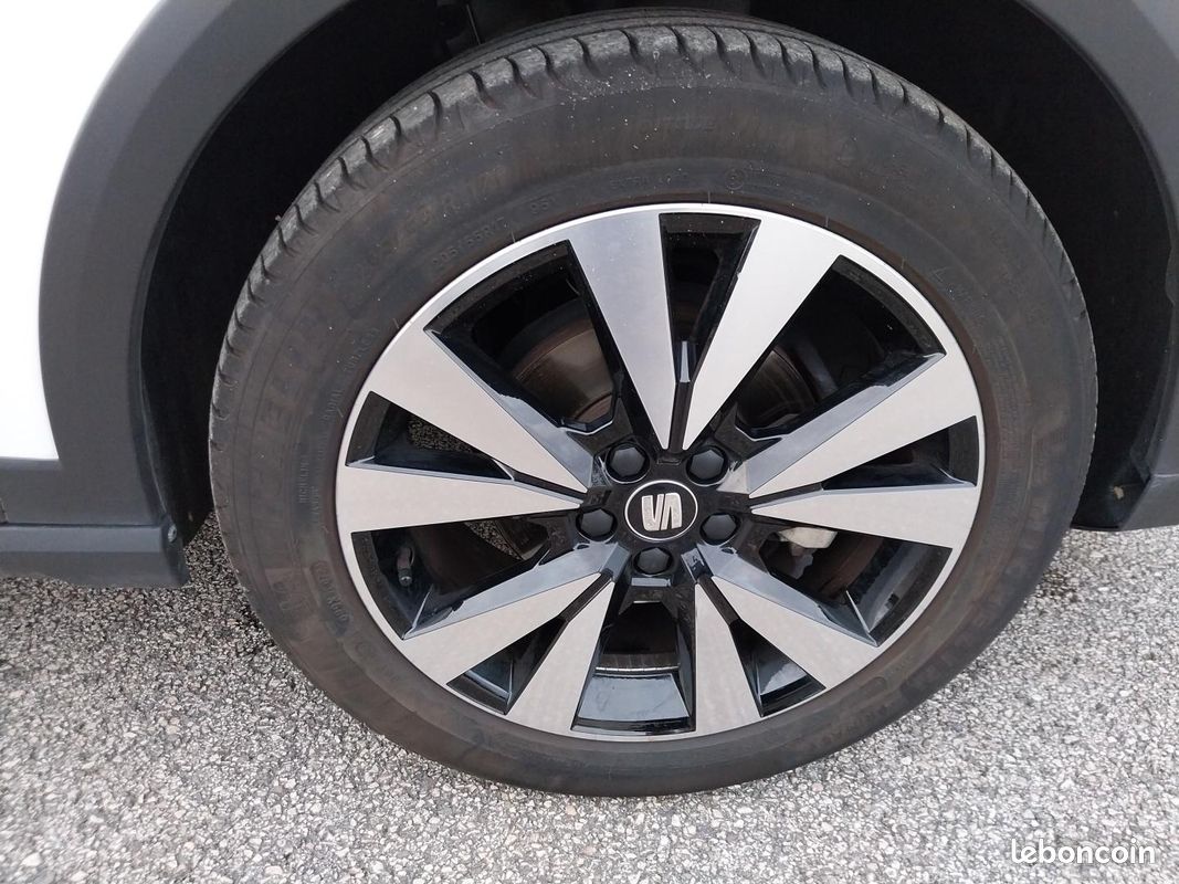 SEAT Arona 1.0 EcoTSI 95 ch Start/Stop BVM5 Urban (image 8)