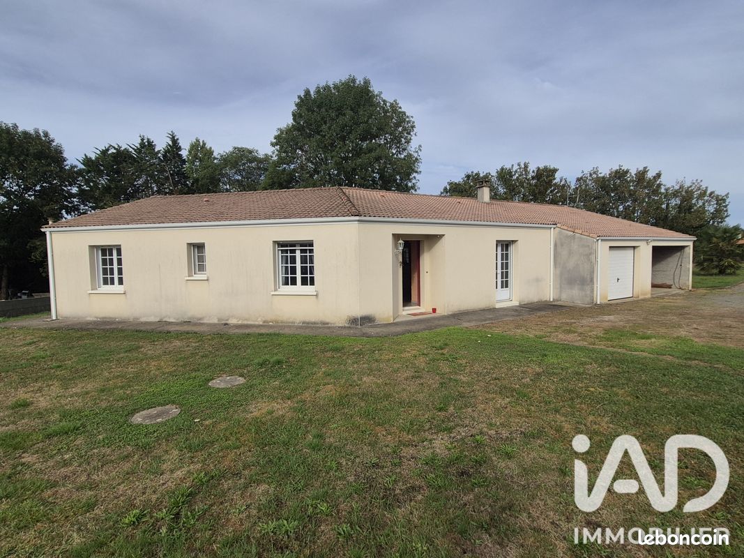 Maison 5 pièces 124 m² · à Cherveux · 124 m² · 249 000 €