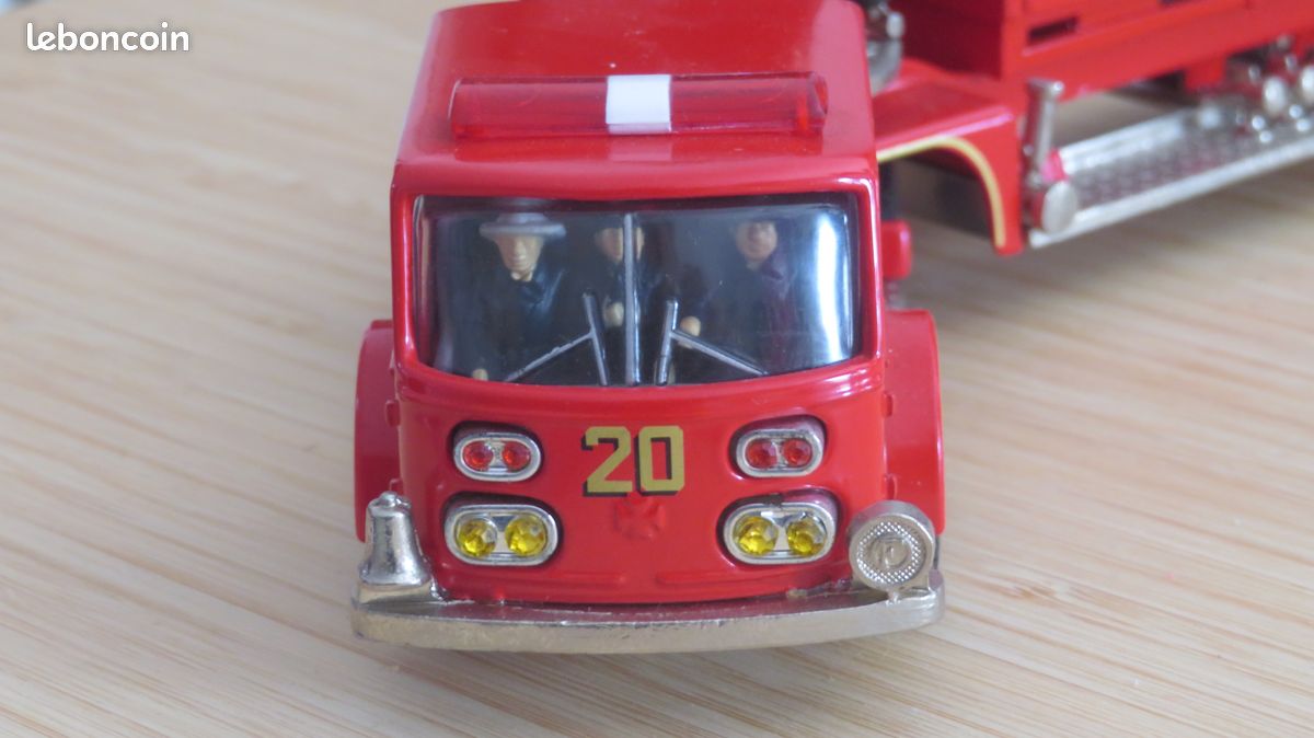 Miniature pompiers boston 1/50 Corgi (image 1)