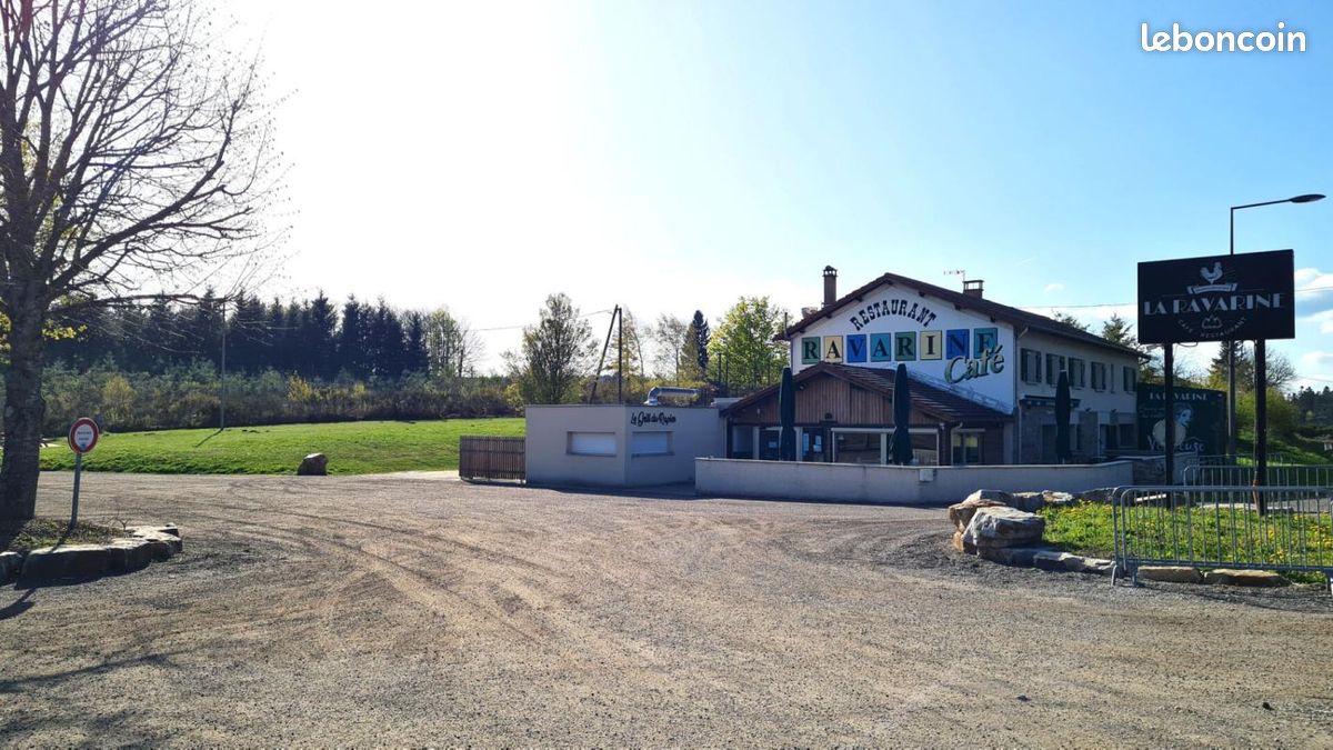 Immeuble 10 pièces 400 m² · à Saint-Genest-Malifaux · 400 m² · 995 000 €
