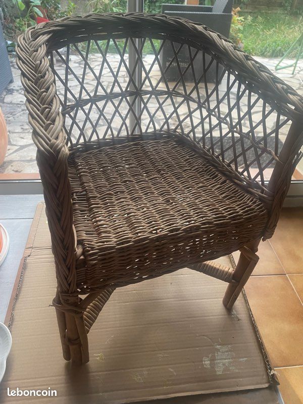 Fauteuil enfant en osier vintage (image 1)