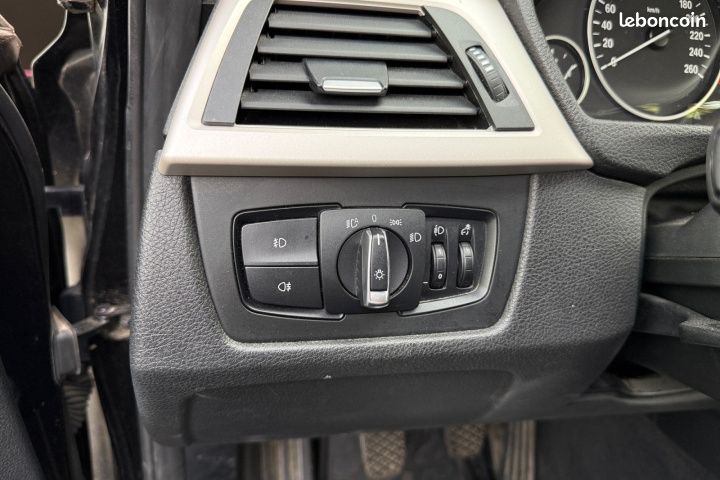 BMW SERIE 3 316d 116ch LOUNGE / GARANTIE / FULL ENTRETIEN BMW / 4 PNEUS OK / CHAINE DE DISTRI OK / EMBRAYAGE OK (image 20)