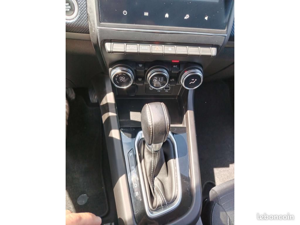 RENAULT ARKANA EVOLUTION 1.6 E-Tech Hybride 145ch BVA (image 9)