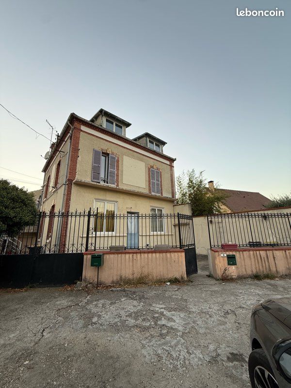 Location t3 (image 2)