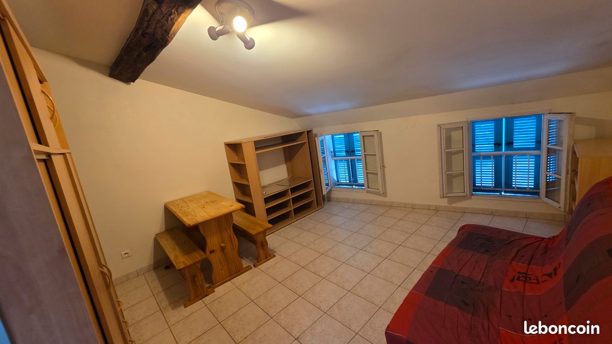 Appartement 2 pièces 22 m² · à Saintes · 21,9 m² · 410 €/mois