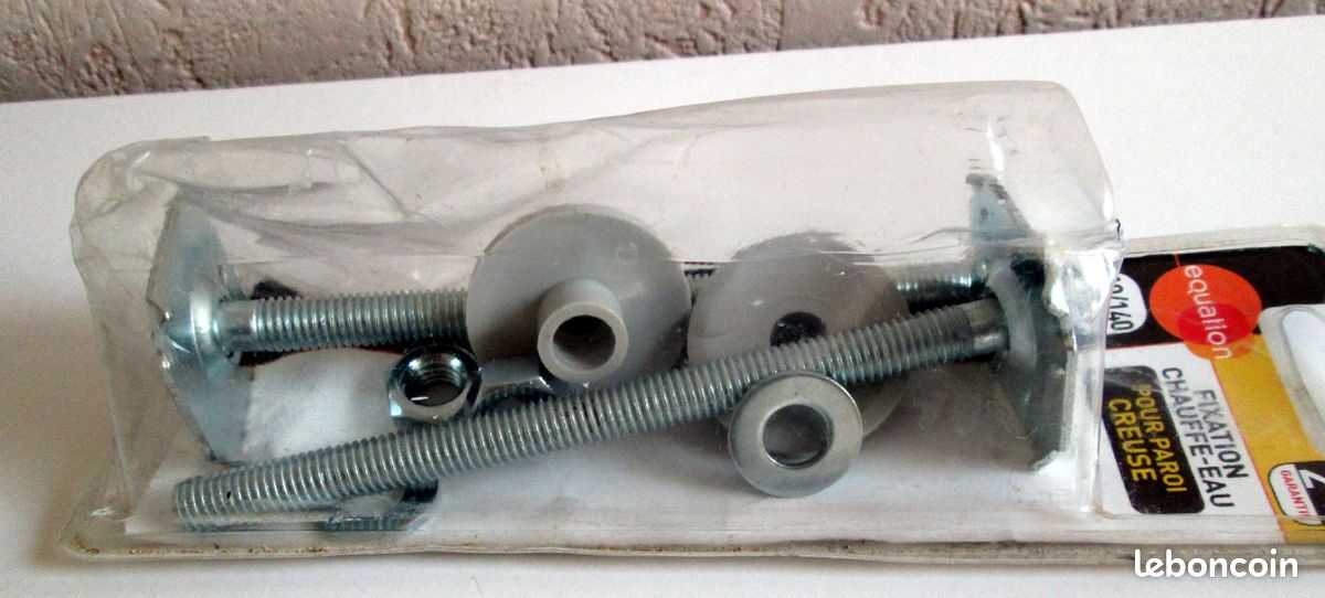 Fixation chauffe-eau pour paroi creuse neuf (image 4)