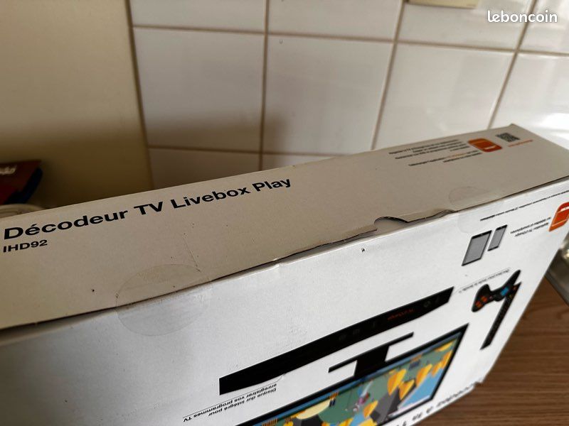 DÉCODEUR LIVEBOX PLAY TV4 Box Orange - RTIW383 EUR 40,00 - FR