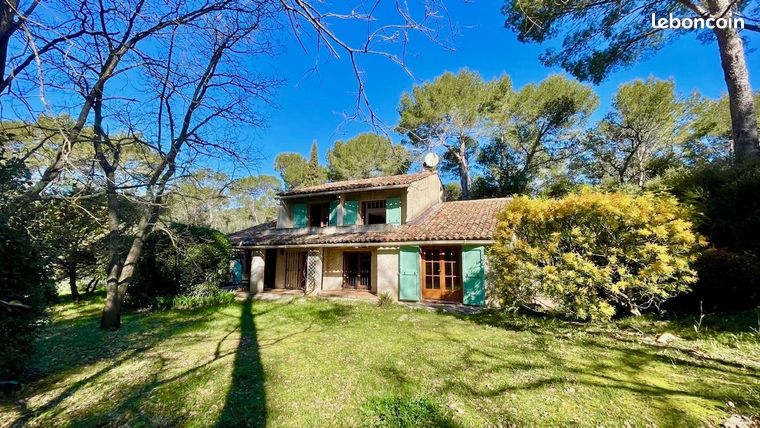 Villa 7 pièces 186 m²