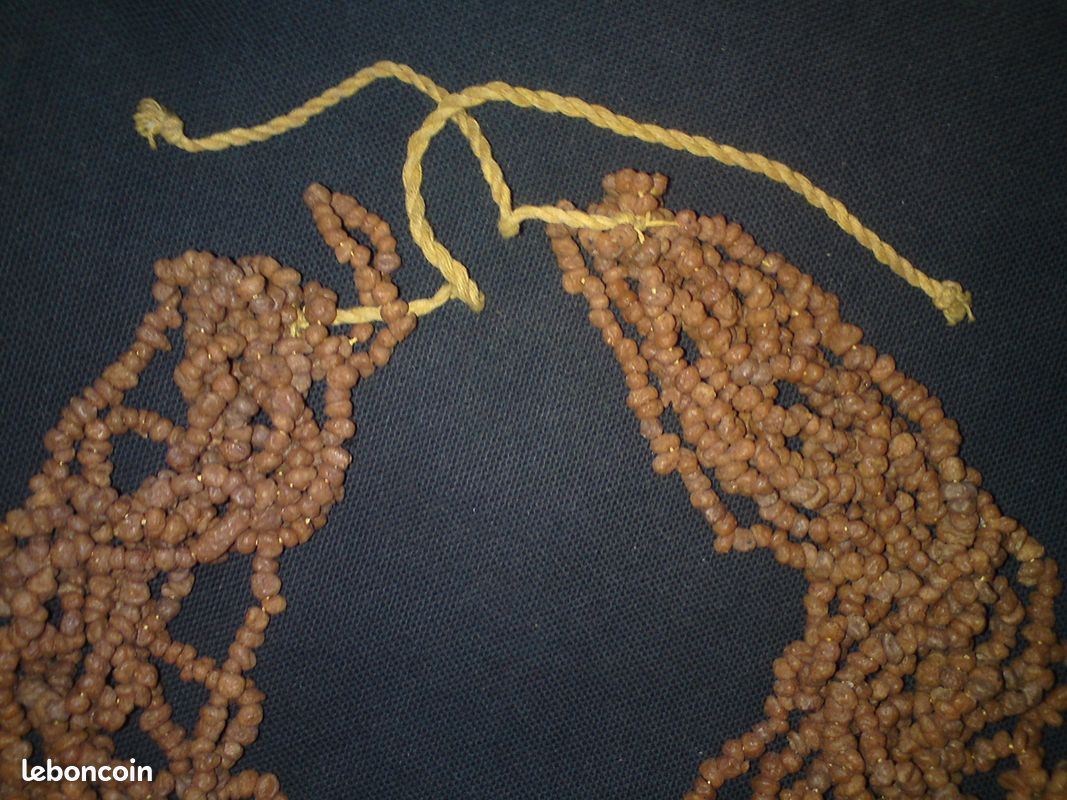 Collier artisanal ethnique plusieurs rangées de perles de pierres couleur beige camel Quelle pierre? (image 9)