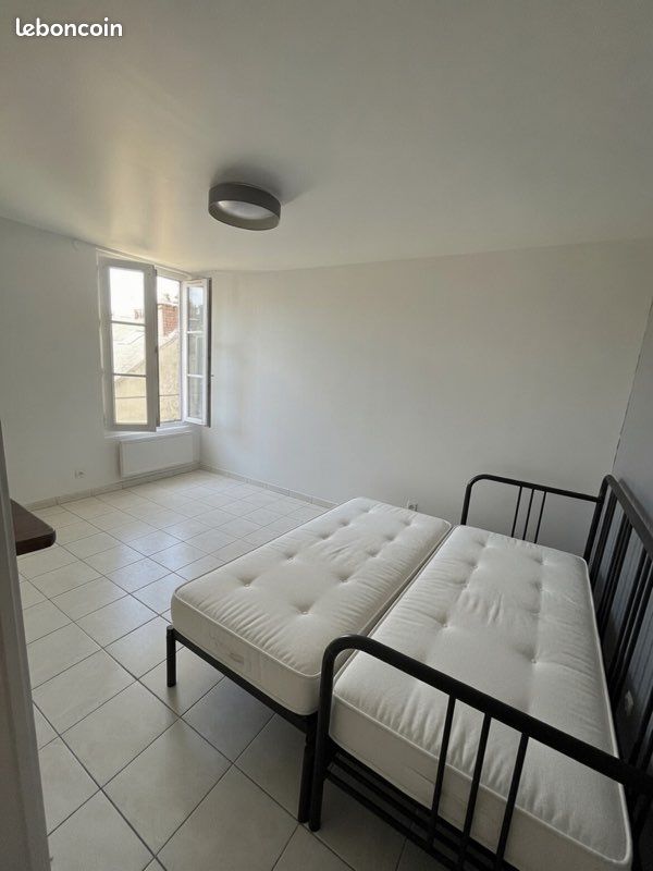 Appartement 1 pièce 25 m² · à Fontainebleau · 25 m² · 730 €