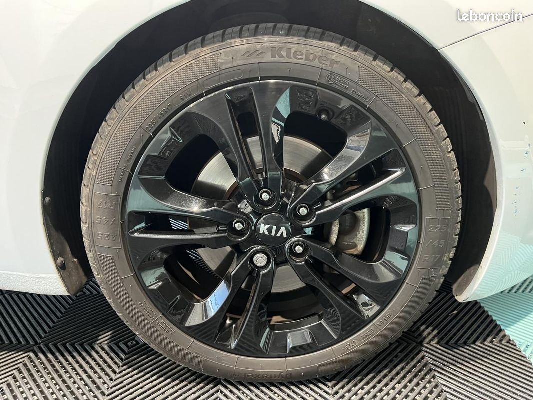 KIA PROCEED Pro Ceed 1.6 COUPE SPORT - TOIT OUVRANT - CAMÉRA DE RECUL (image 25)