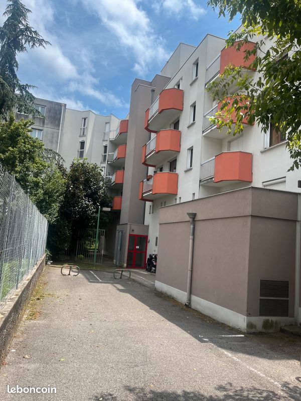 Appartement 2 pièces 40 m² · à Grenoble · 40,2 m² · 85 000 €