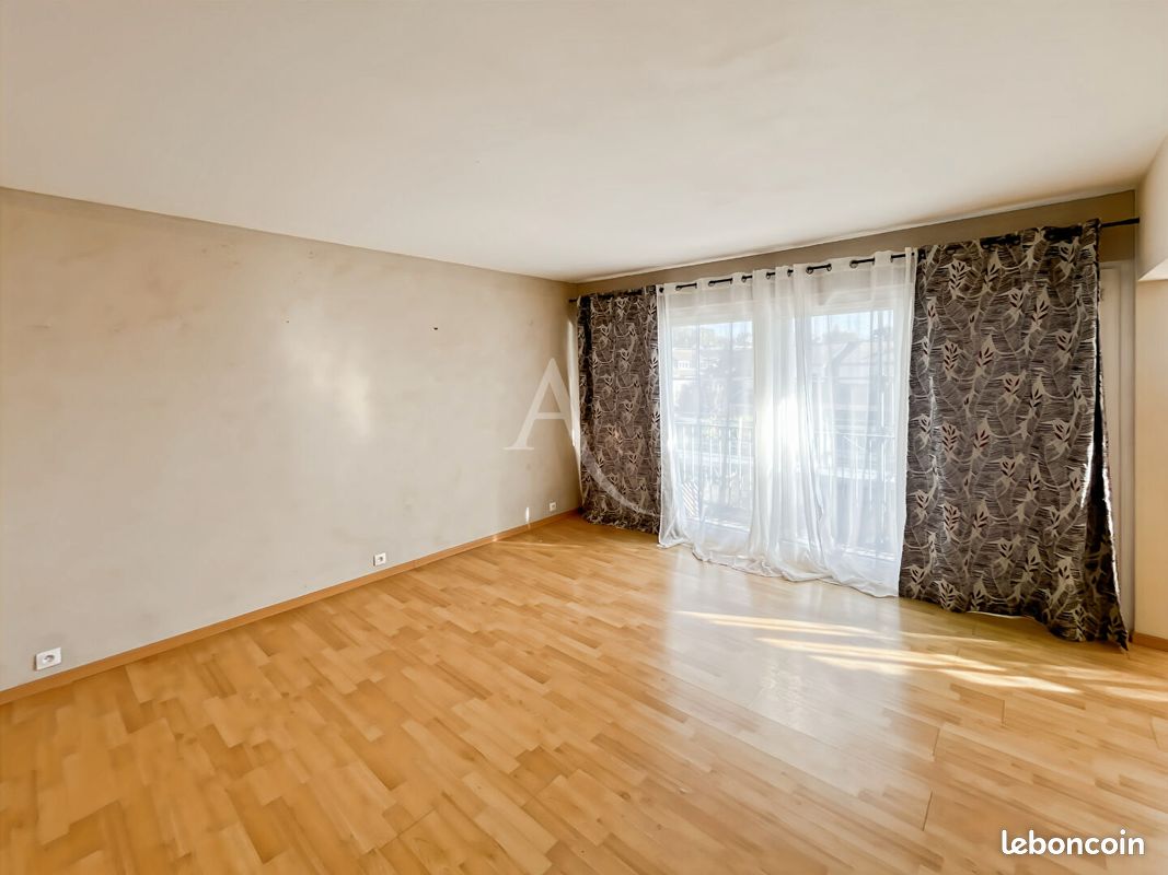 Appartement 3 pièces 75 m² · à Meulan-en-Yvelines · 75 m² · 155 000 €