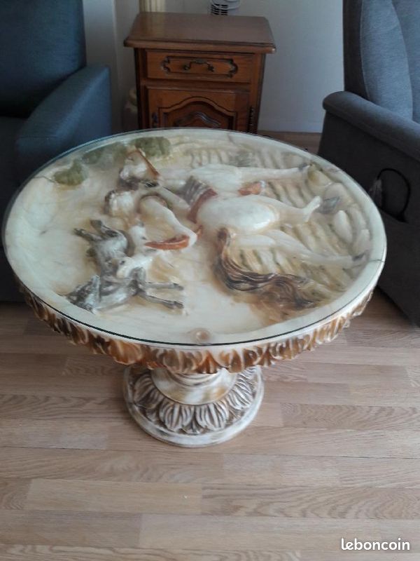 Table en albatre plus colonne (image 1)