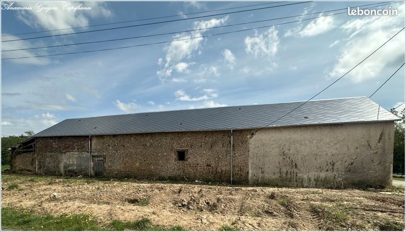 Maison 1 pièce 220 m² · à Saint-Arnoult-des-Bois · 220 m² · 78 000 €