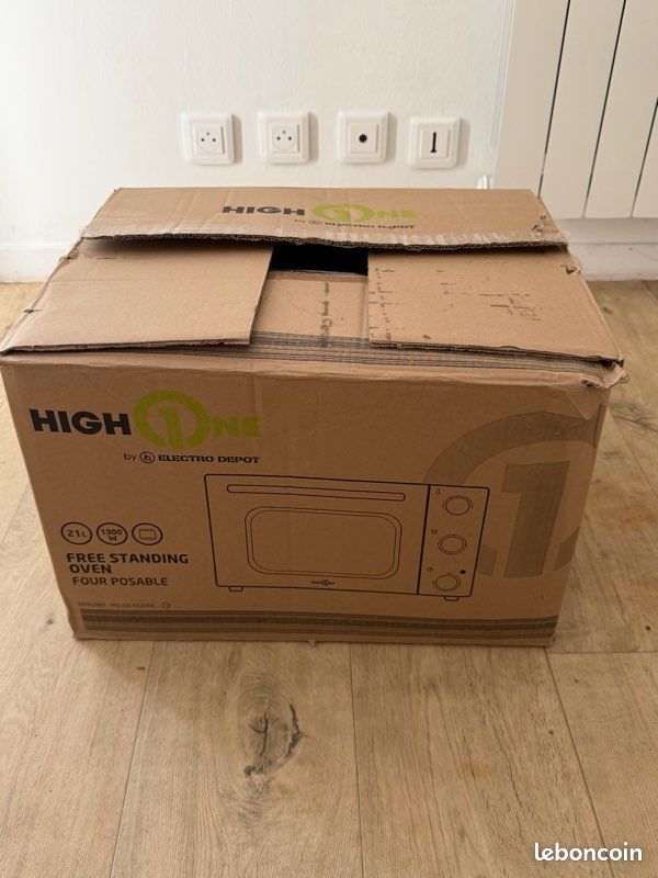 Four posable 21L 1300w (image 1)