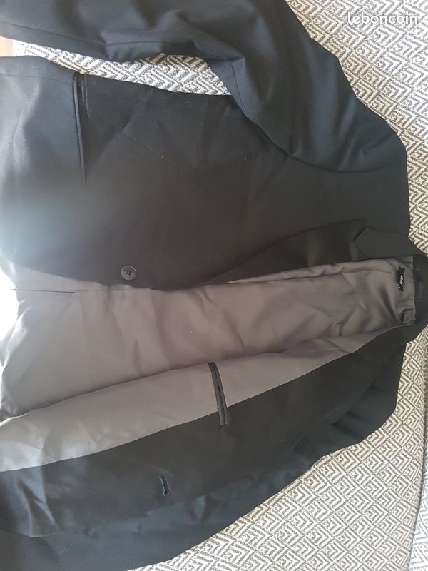 Veste noire (image 1)