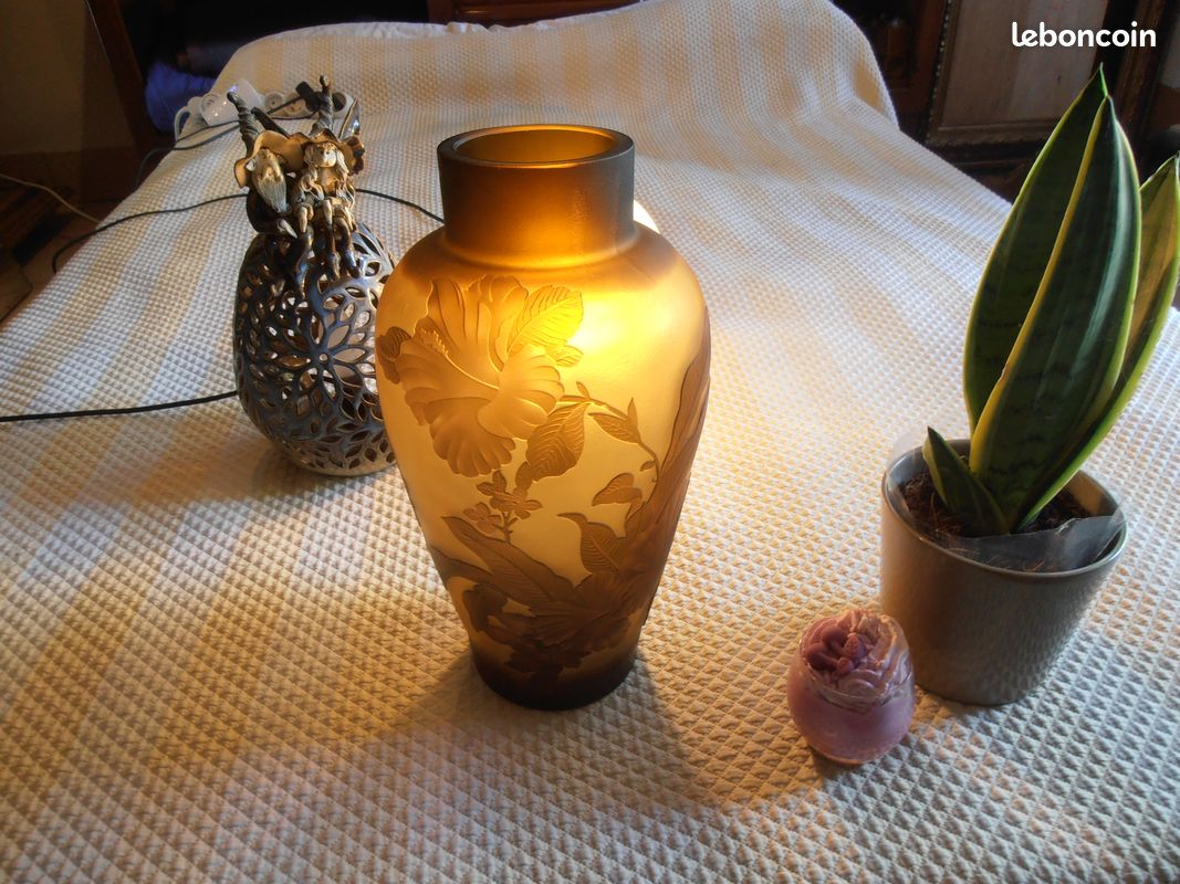 Très beau vase 'galle type' (image 4)
