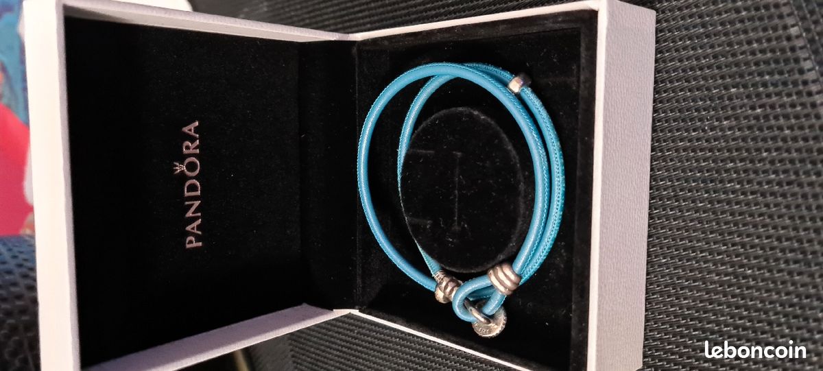 Bracelet (image 1)