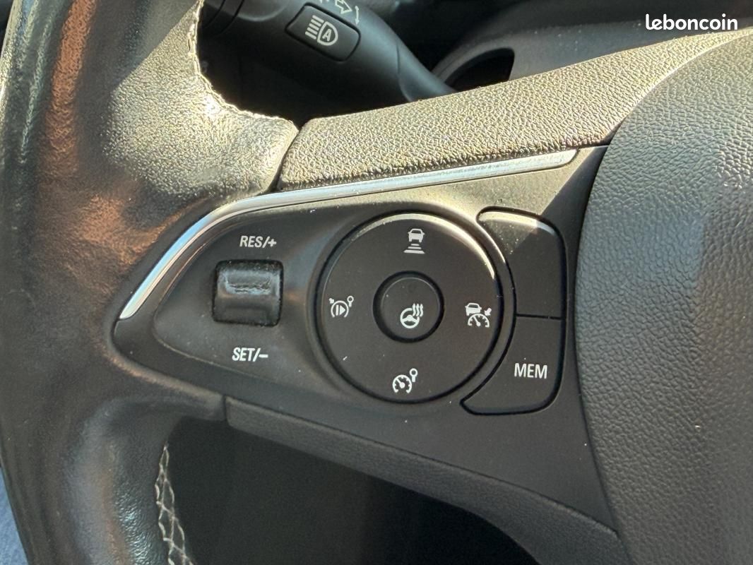 Opel Grandland X BUSINESS 1.5 Diesel 130 ch BVA6 Innovation (image 17)