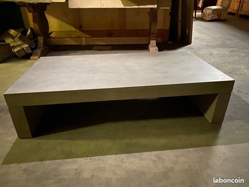 Table basse effet béton (image 1)