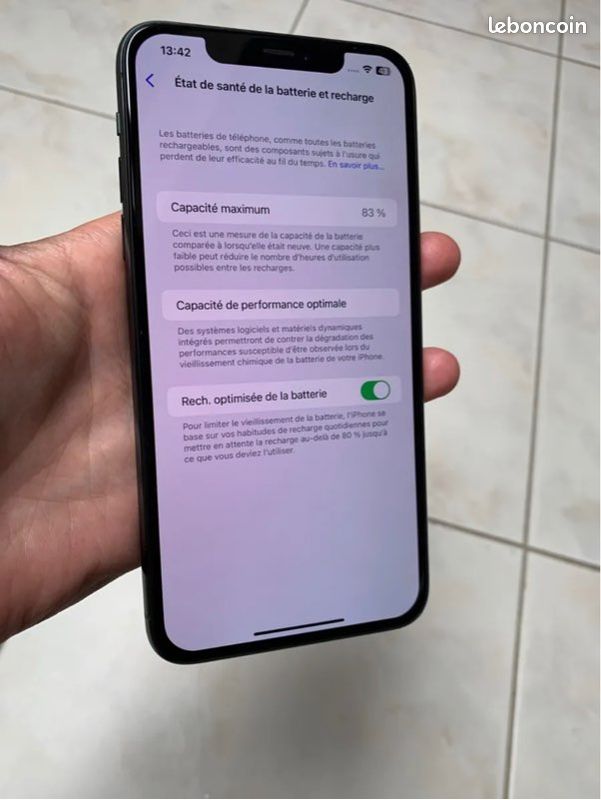 Apple iPhone 11 Pro Max Vert 256gb état neuf garantie (image 1)