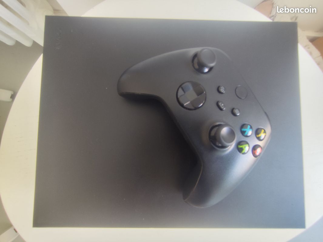 Xbox one X (image 2)