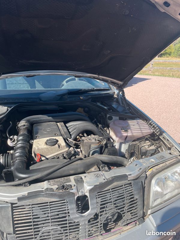 Mercedes C250 (image 3)