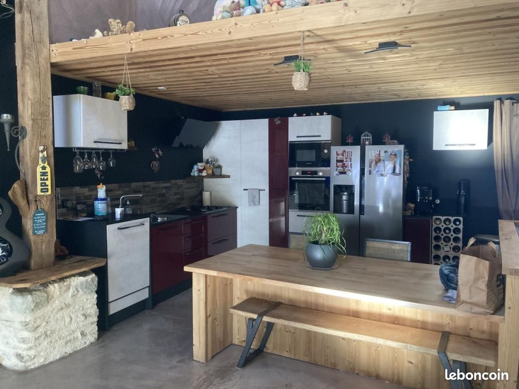 Maison 5 pièces 242 m² · à Bassy · 242 m² · 421 200 €