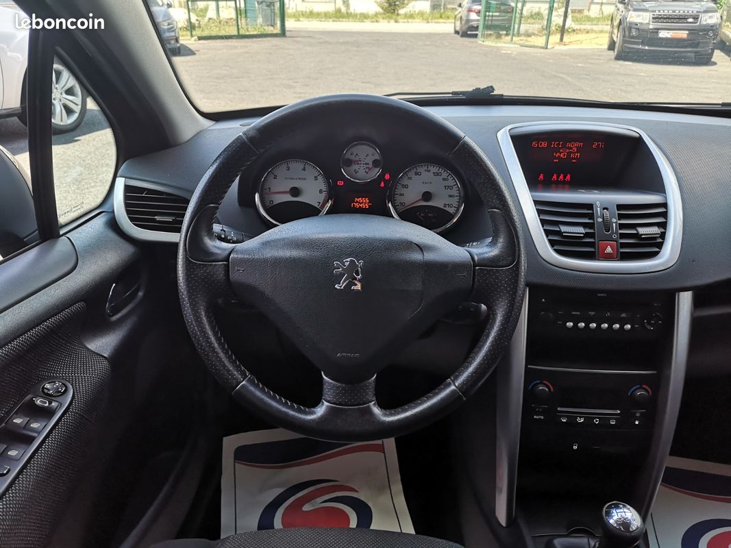 Peugeot 207 1.4 VTI 16v 95Ch Premium Pack (image 7)