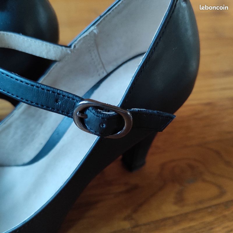 Chaussures à bride à talons taille 39 (image 3)