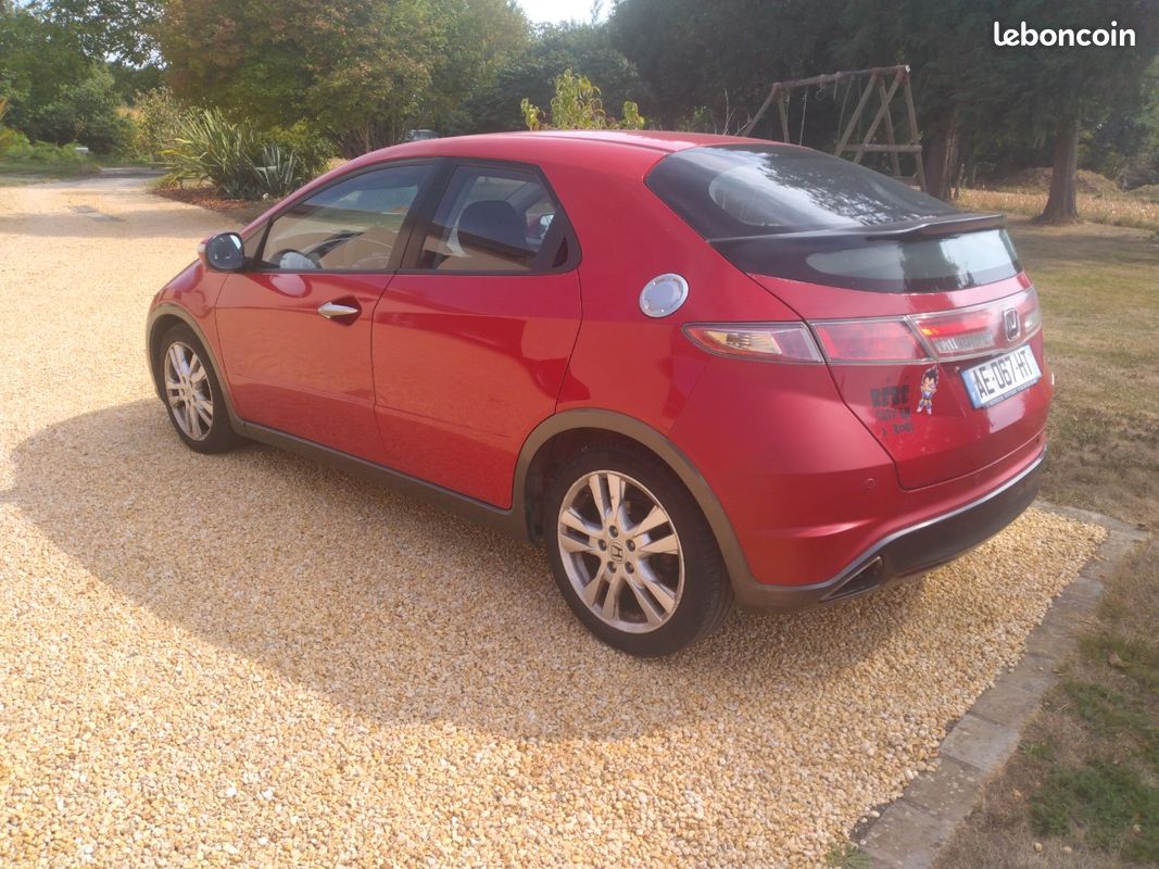 Honda civic (image 2)