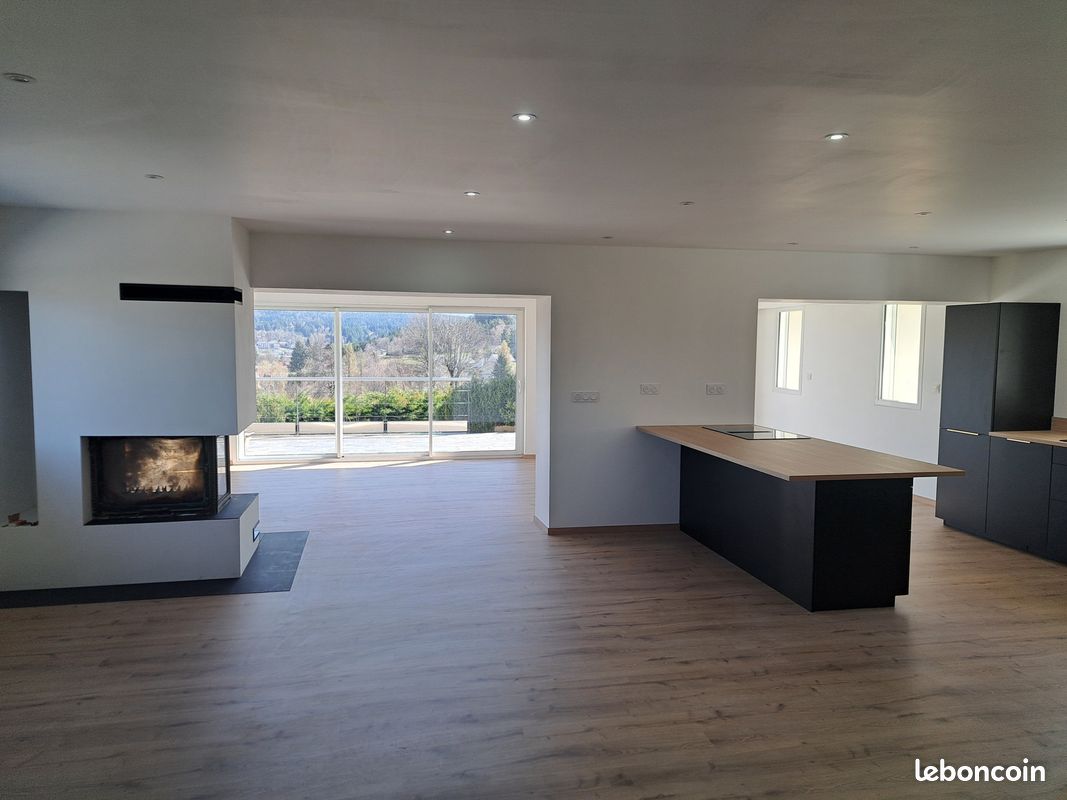 Maison 10 pièces 260 m² · à Le Chambon-sur-Lignon · 260 m² · 425 000 €