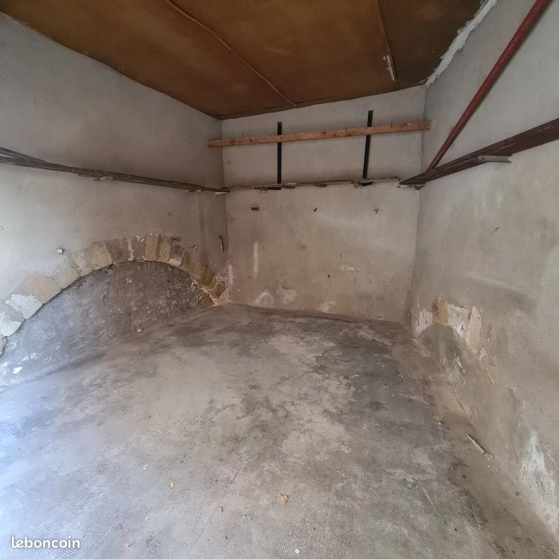 Parking 1 pièce 13 m² · à Lodève · 13 m² · 97 €/mois