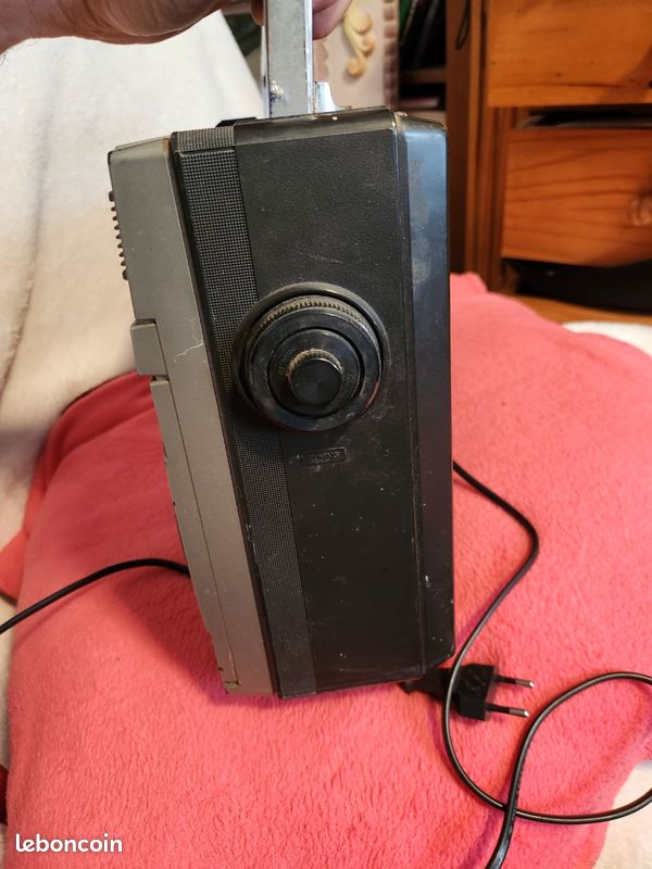 Boombox Sharp GF-6161 Vintage – Radio Et Lecteur Cassette Fonctionnel
