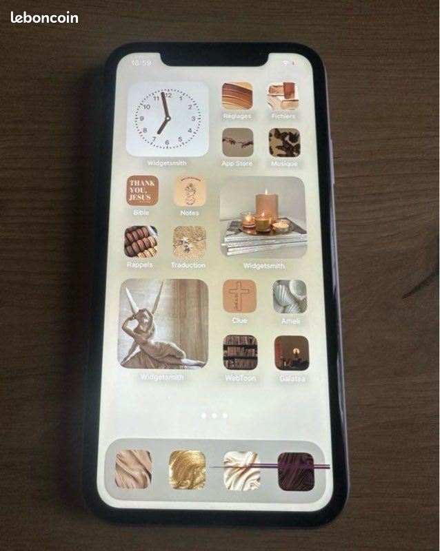 IPhone 11 violet 64go (image 1)